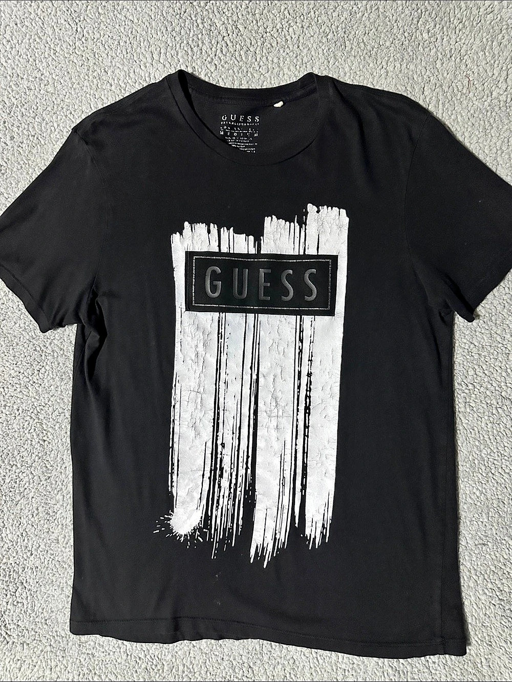 GUESS Graphic Color Block Tee Size Medium